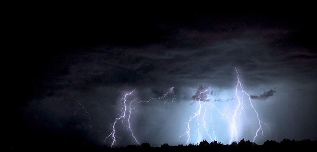 lightning, storm, arizona-1158027.jpg